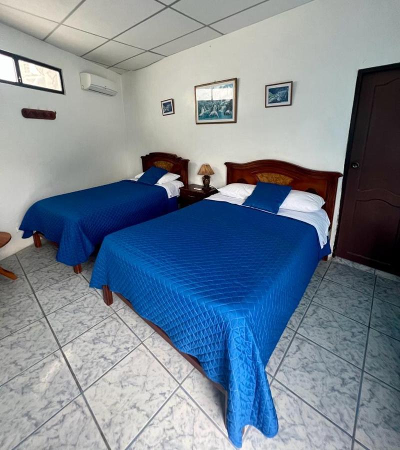 Hostal Villamil Puerto Villamil Exterior photo